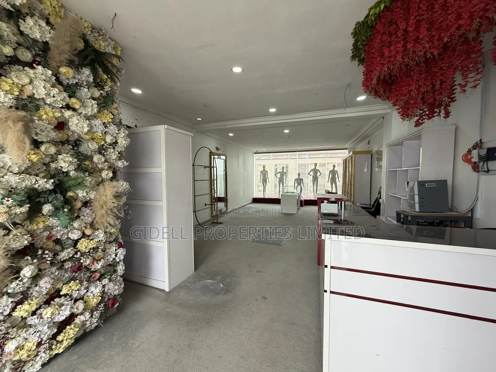 Serviced 60sqm Shop / Office Space on the Third Floor With Elevator
