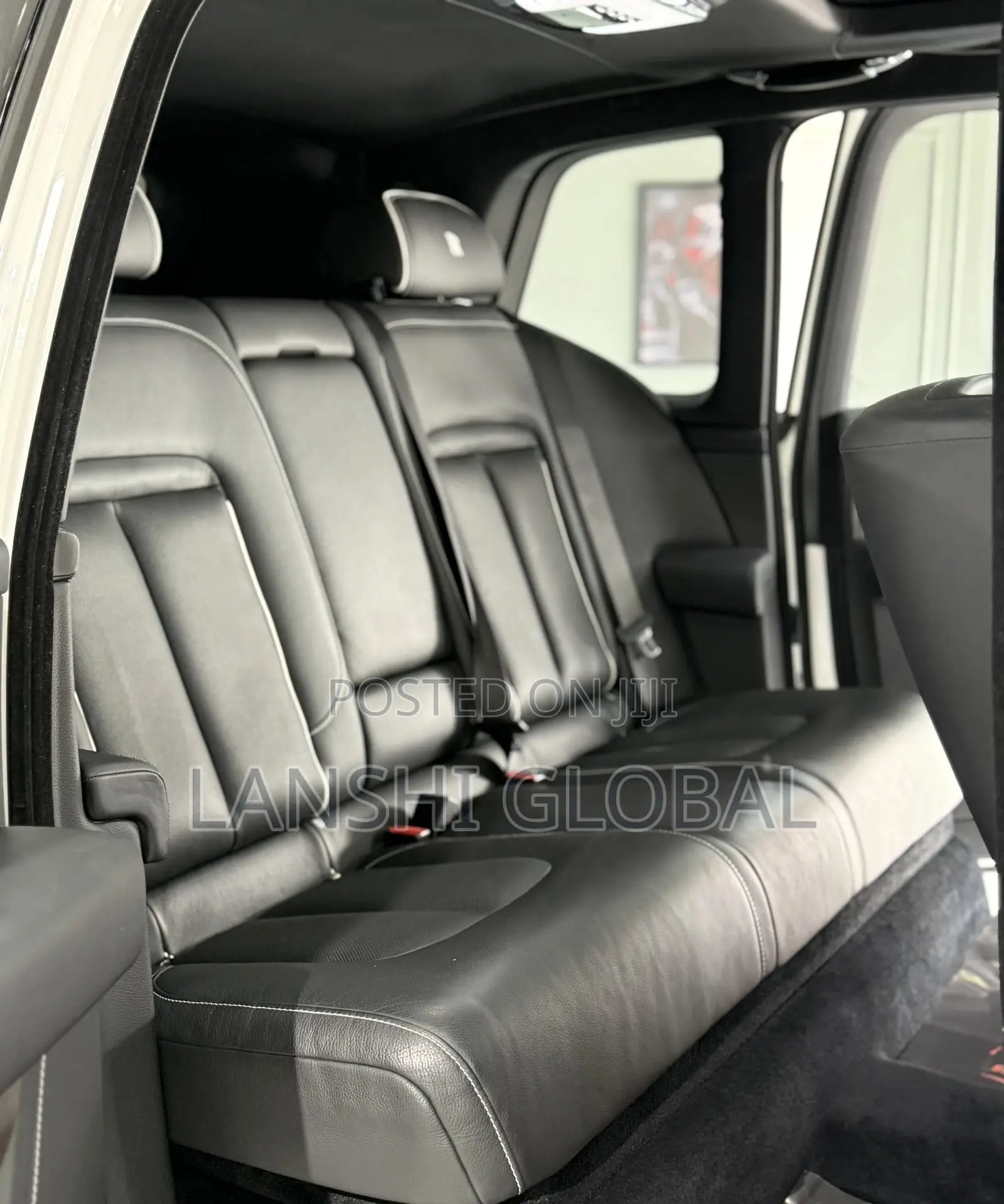 Rolls-Royce Cullinan Base 2019 White