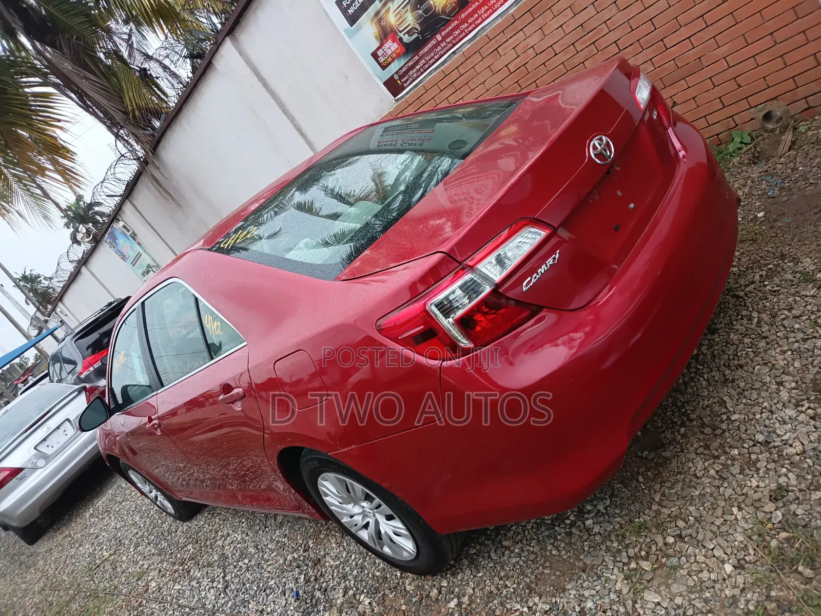 Toyota Camry LE 4dr Sedan (2.5L 4cyl 6A) 2012 Red