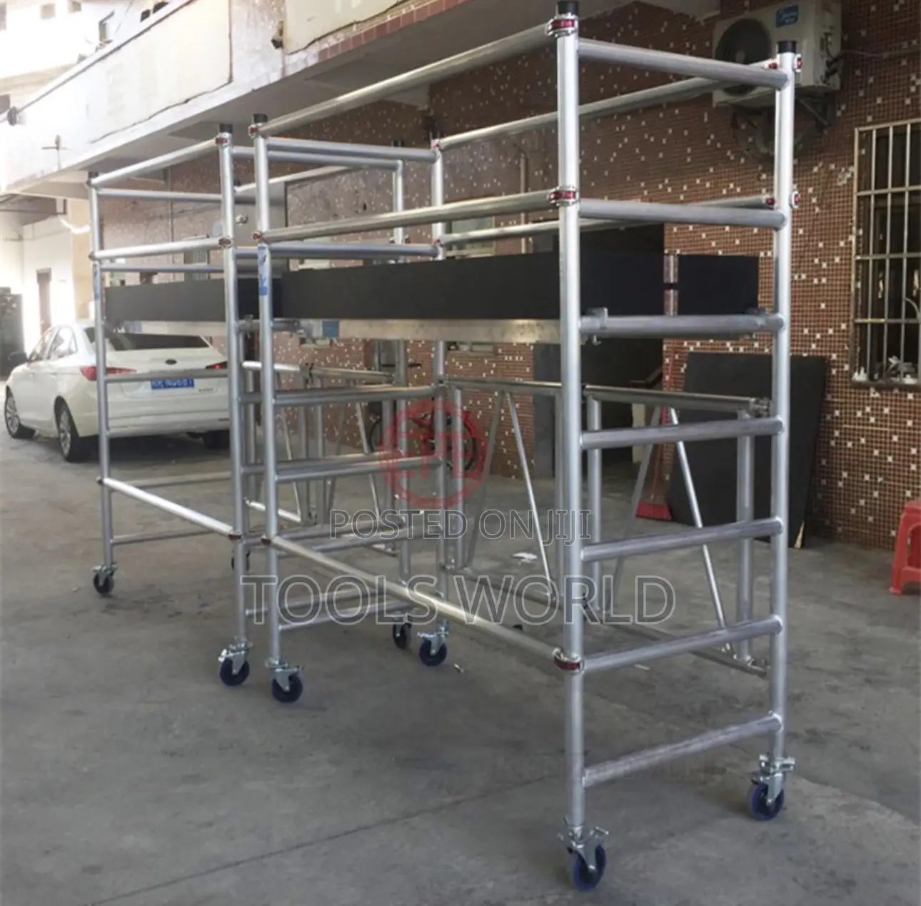 Mobile Scaffold Tower Ladder – 2m X 1m X 2m