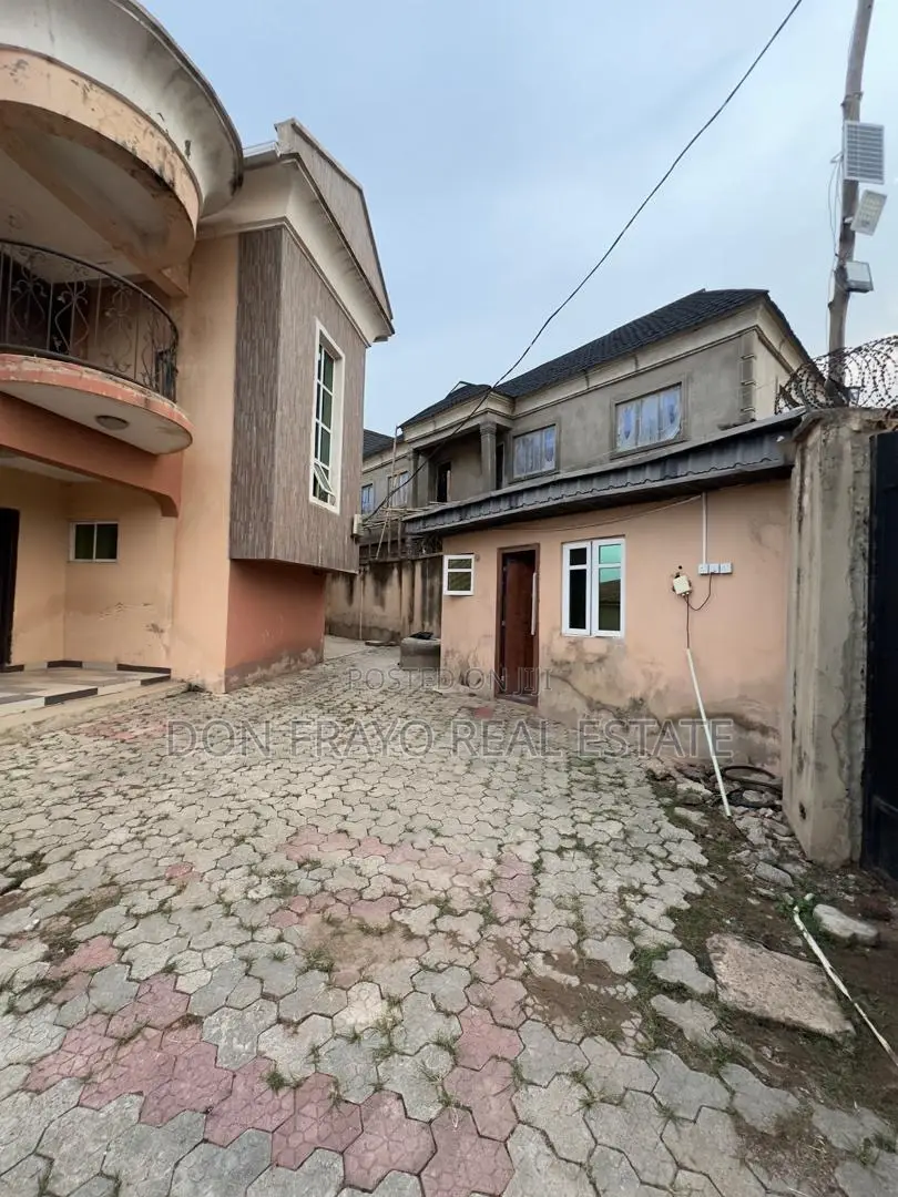 4bdrm Duplex in Idi Orogbo Ojurin for sale