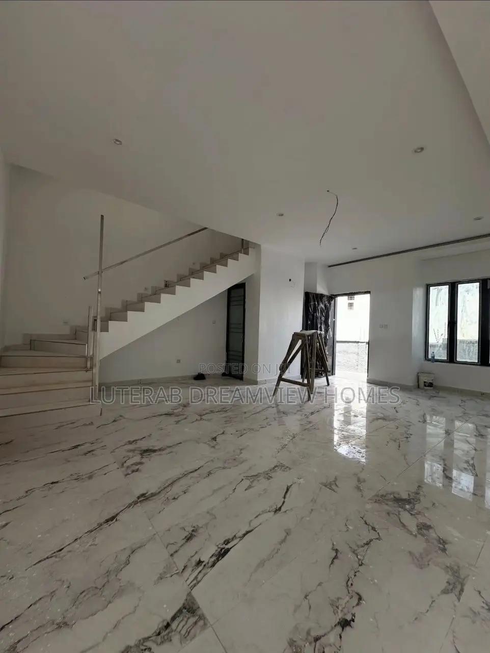 4bdrm Townhouse / Terrace in Jabi for rent