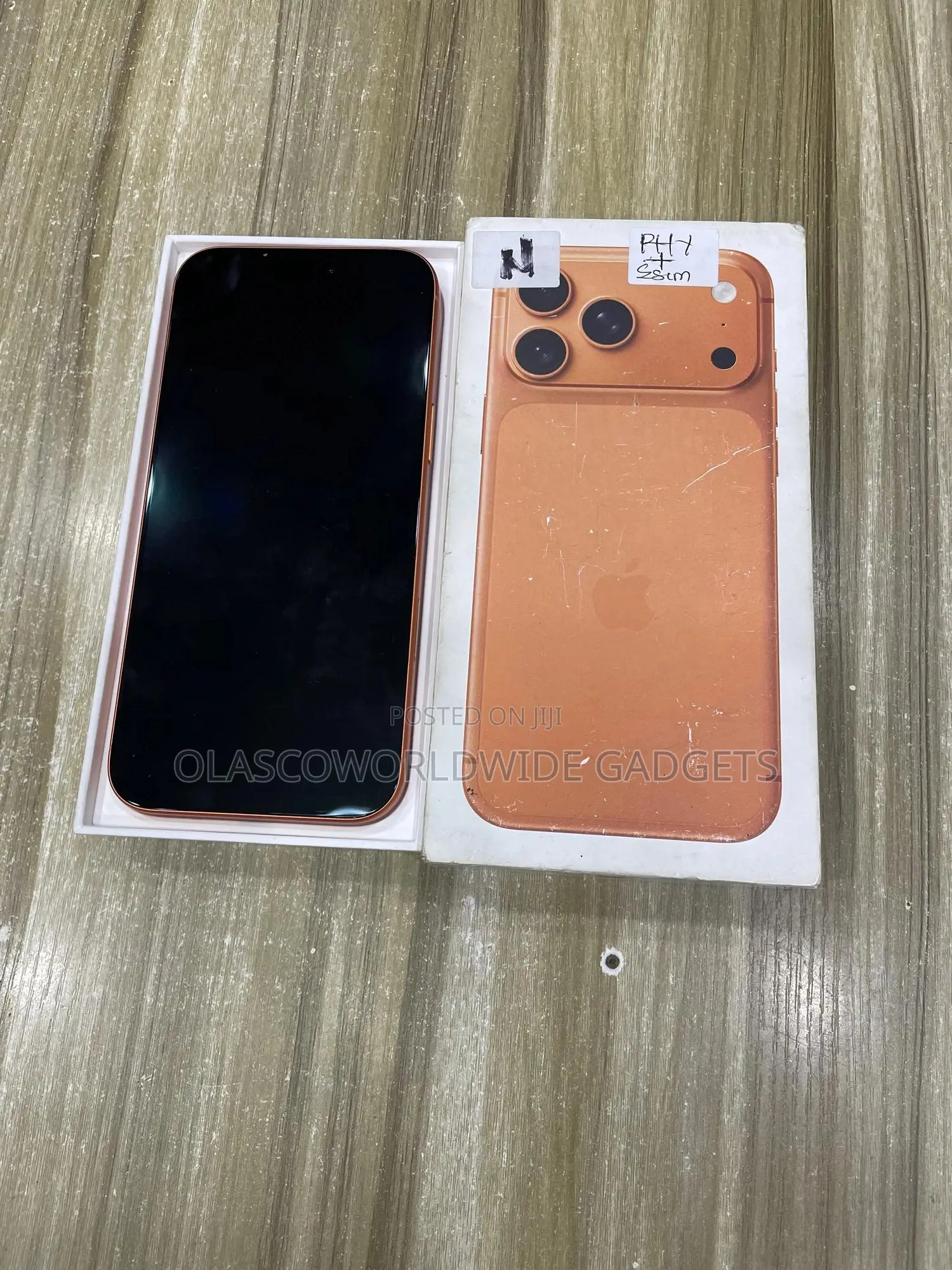 New Apple iPhone 17 Pro Max 256 GB Orange