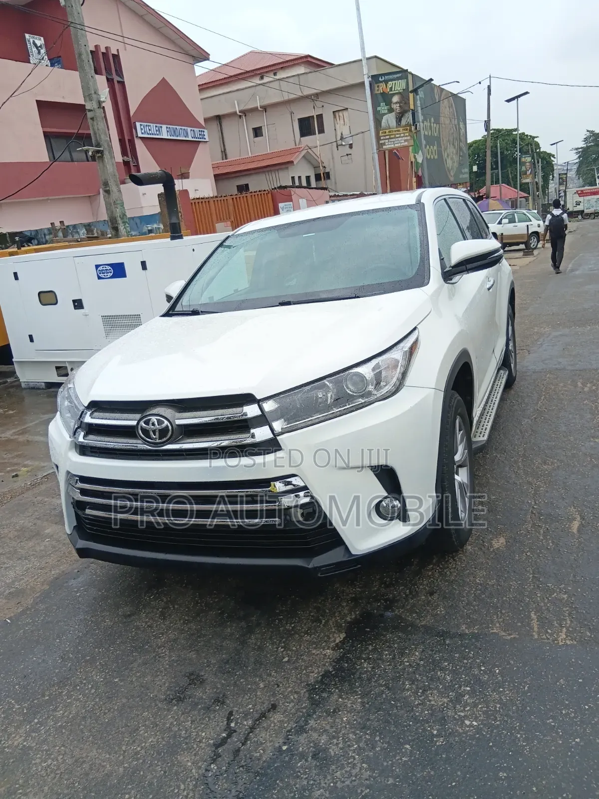 Toyota Highlander LE 4x2 V6 (3.5L 6cyl 8A) 2017 White