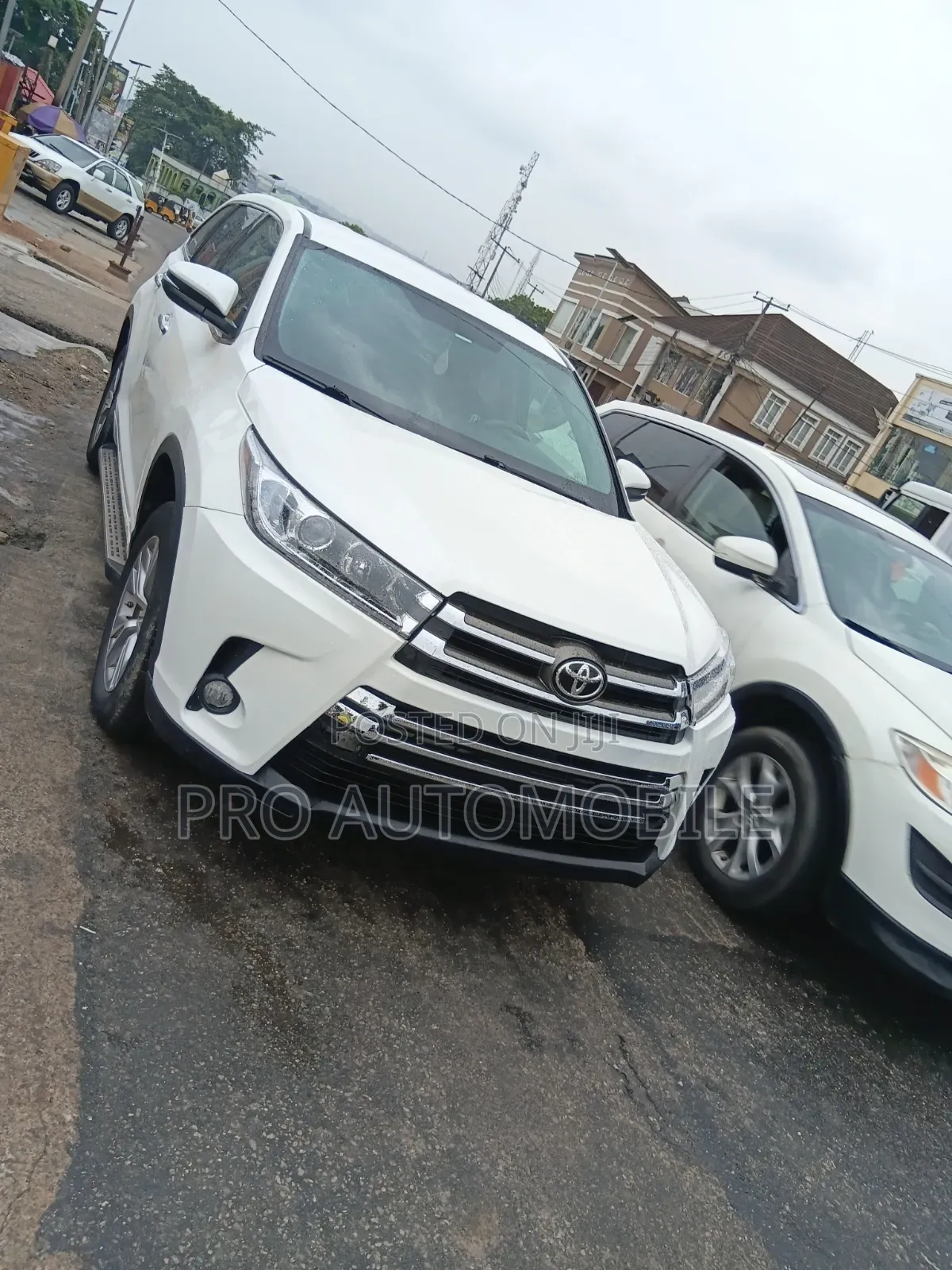 Toyota Highlander LE 4x2 V6 (3.5L 6cyl 8A) 2017 White