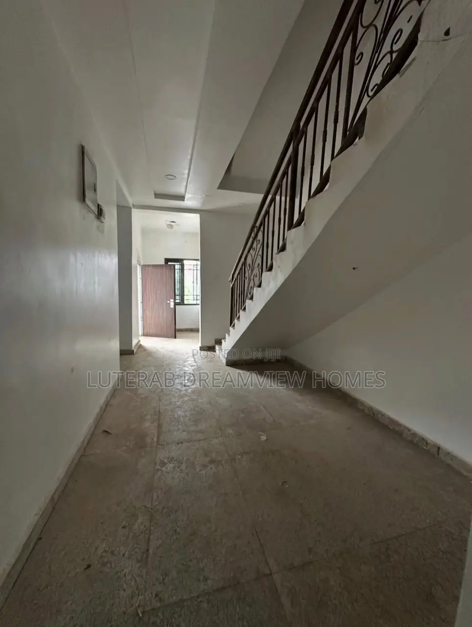 4bdrm Townhouse / Terrace in Apo Legislative for rent