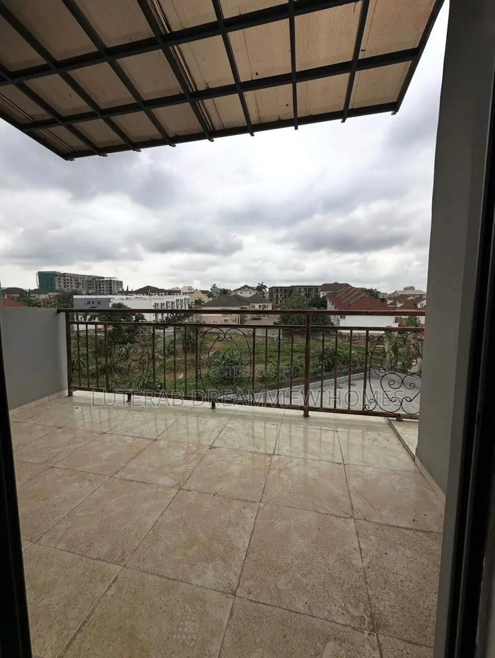 4bdrm Townhouse / Terrace in Apo Legislative for rent