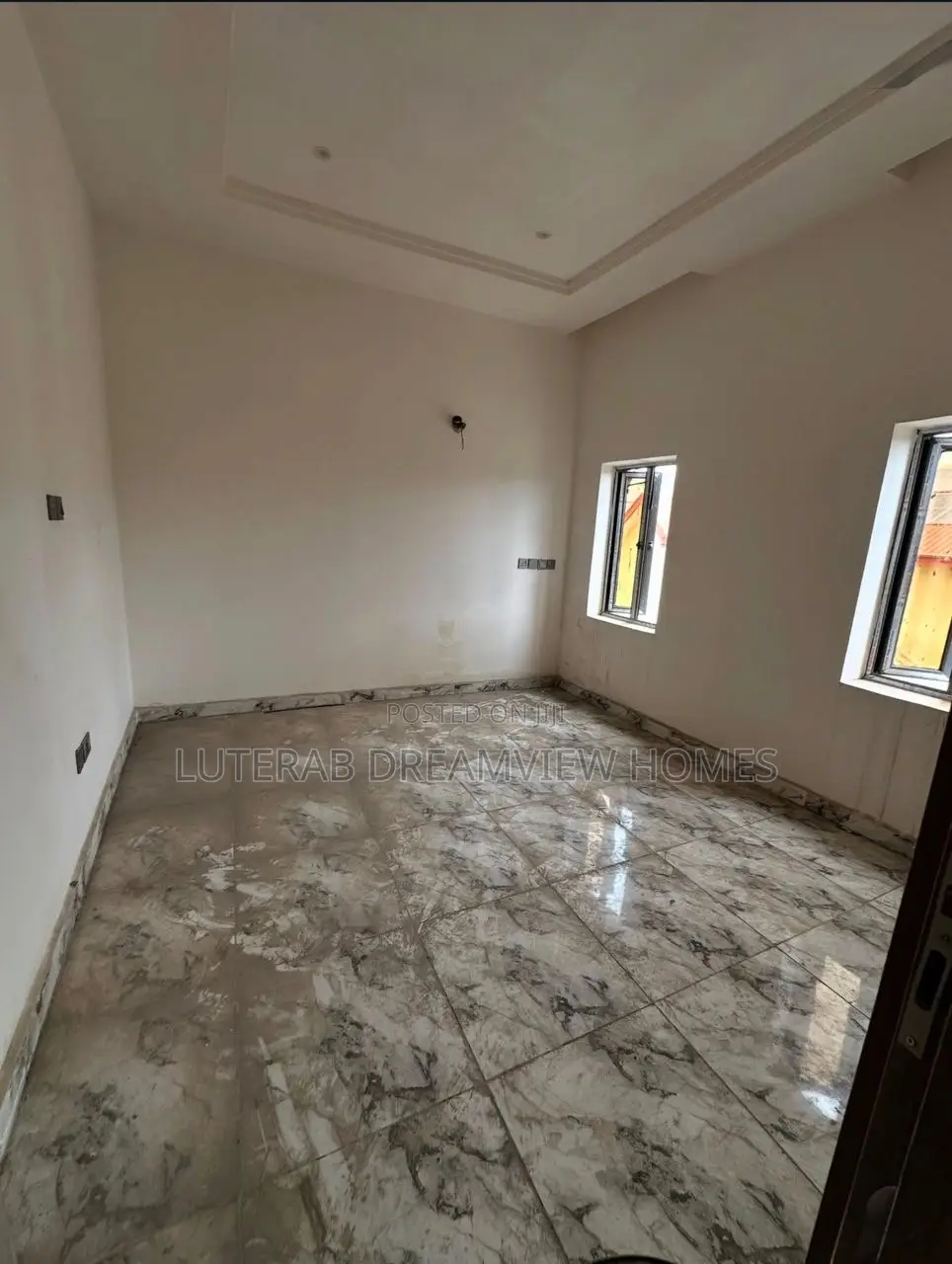 4bdrm Townhouse/Terrace in Utako for sale
