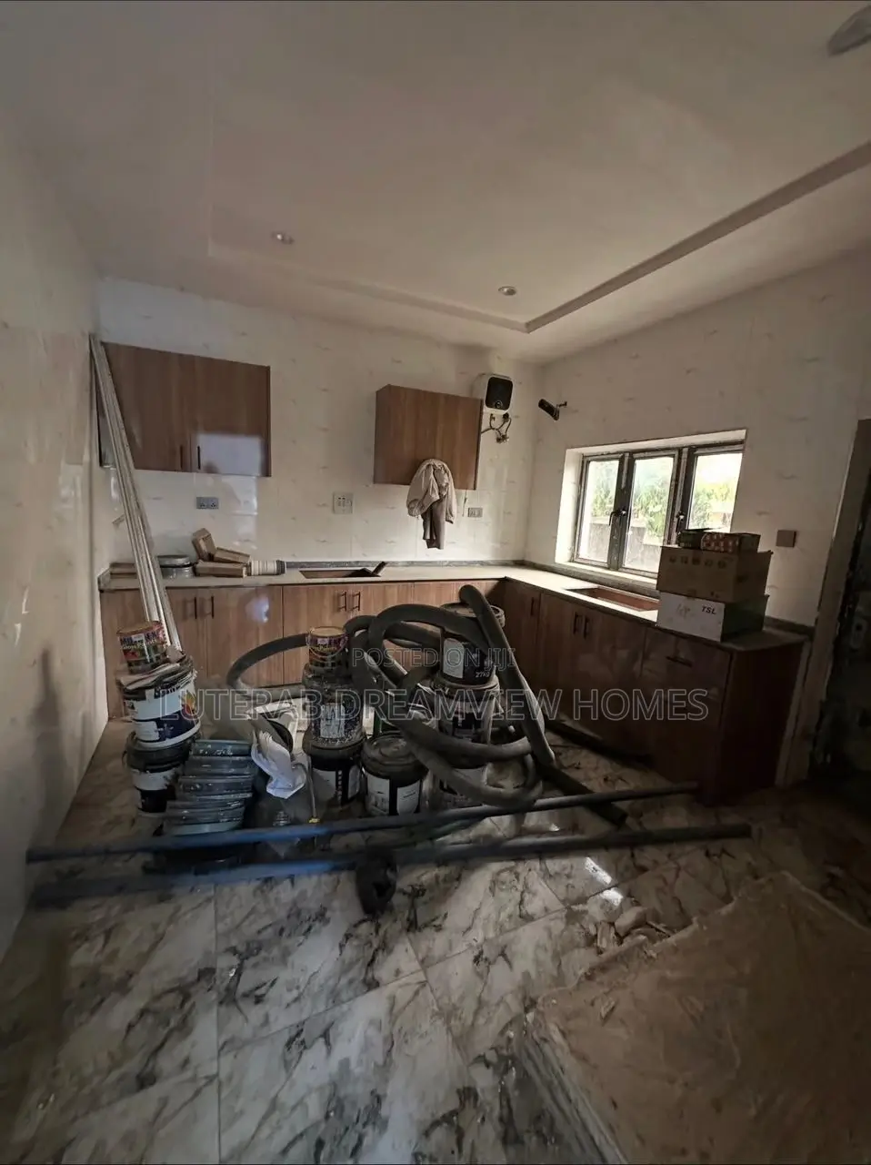 4bdrm Townhouse/Terrace in Utako for sale