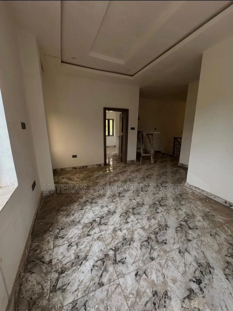 4bdrm Townhouse/Terrace in Utako for sale