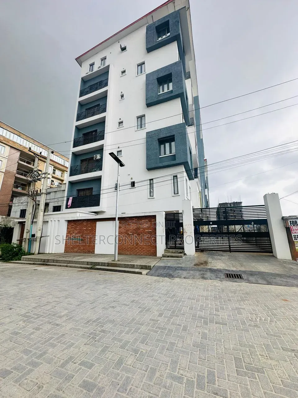Furnished 1bdrm Apartment in Ikate for sale