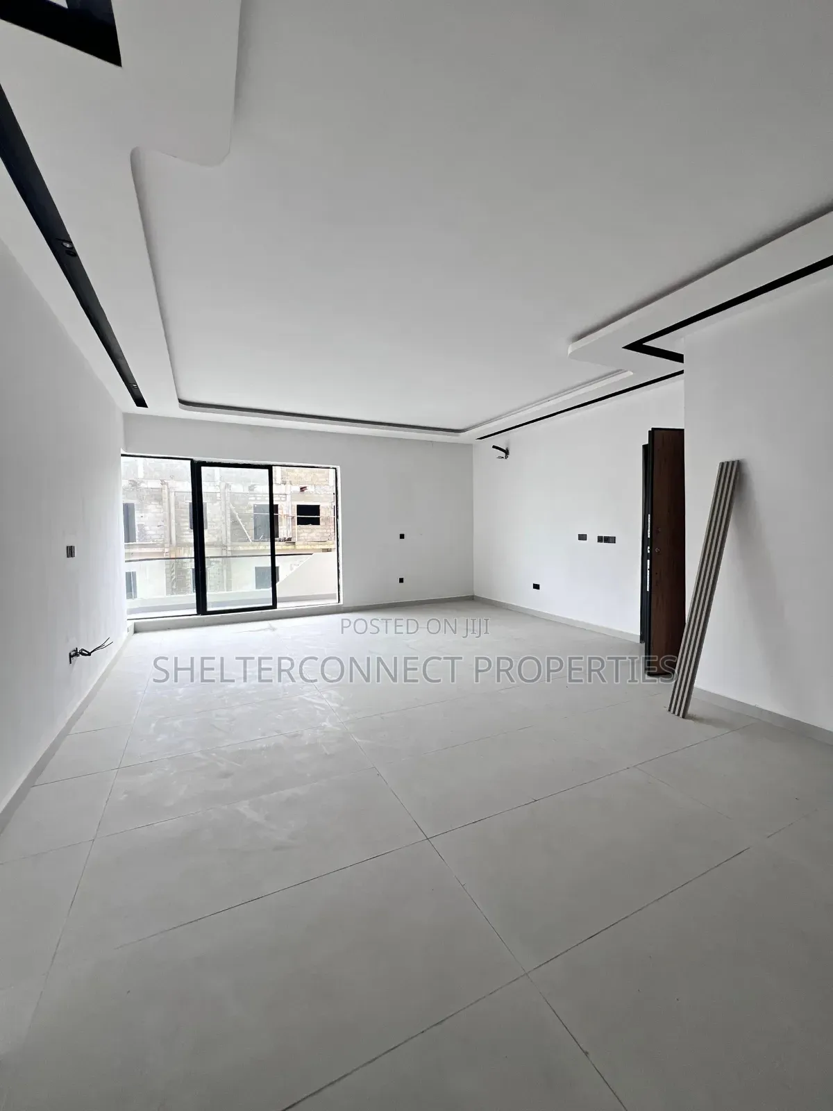 2bdrm Apartment in Lekki Phase 1 for rent