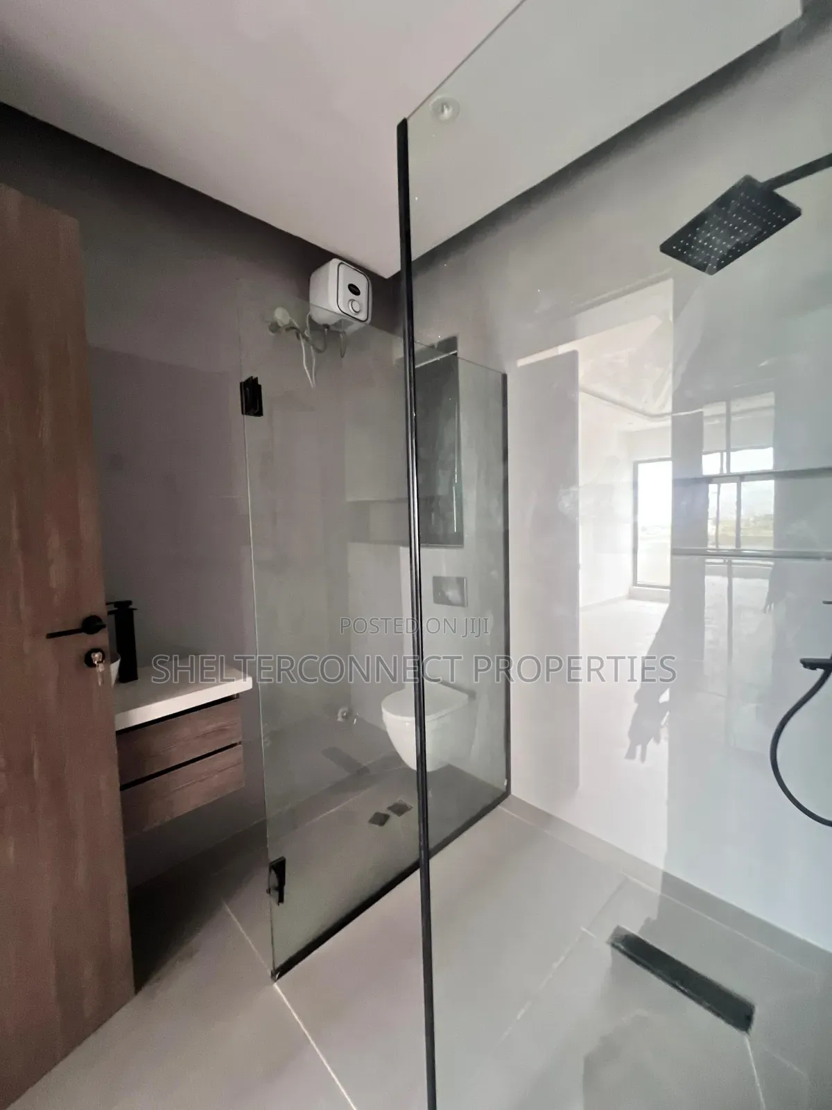 2bdrm Apartment in Lekki Phase 1 for rent