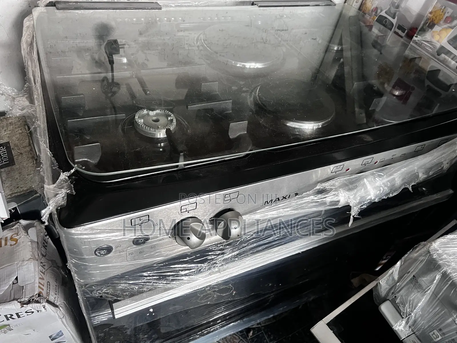 Maxi 4 Burner Gas Cooker With 2 Electric and Large Oven With Warranty