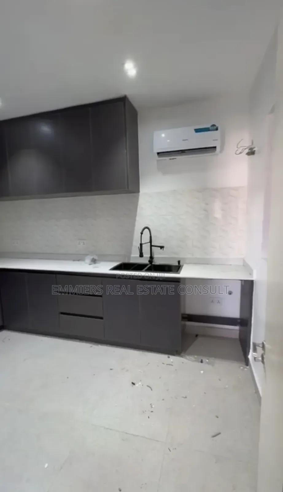 3bdrm Apartment in Ikate for sale