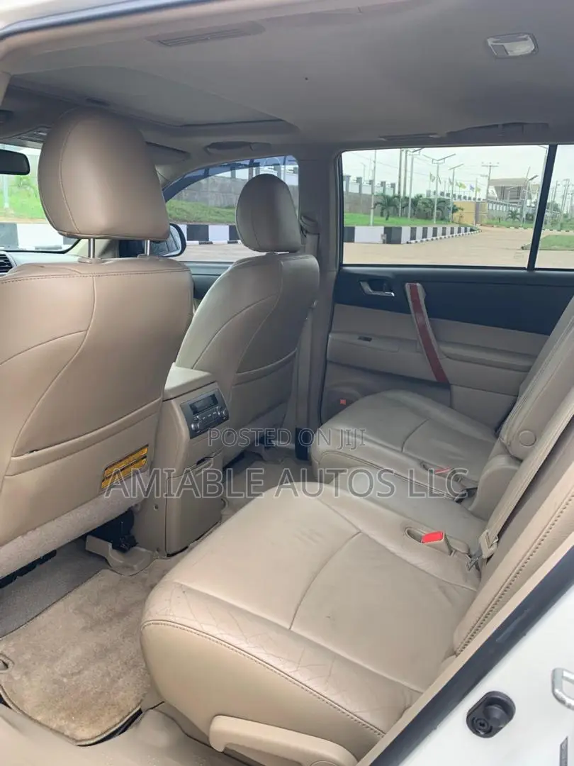 Toyota Highlander Limited 2010 White