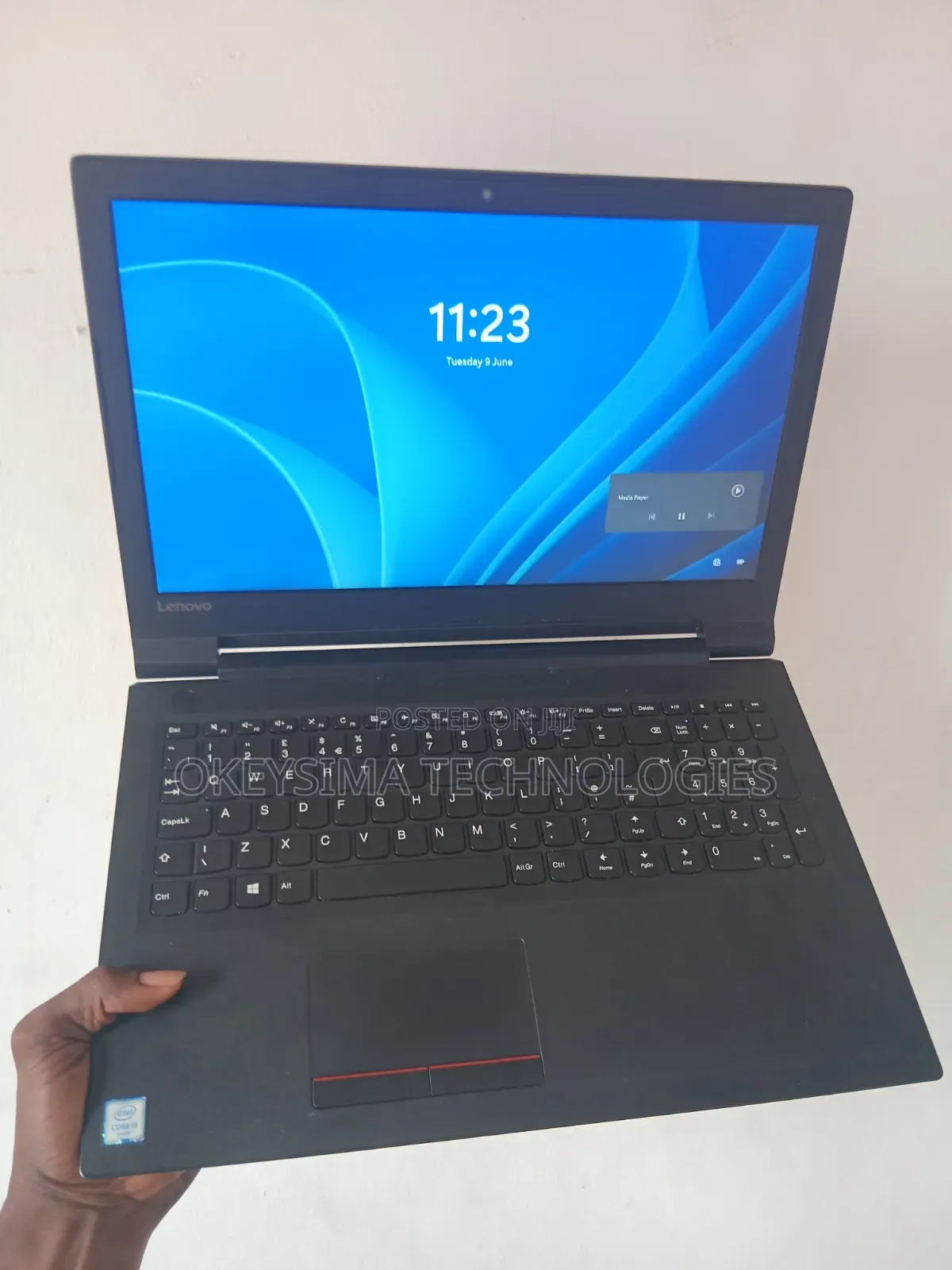 Laptop Lenovo V110 4GB Intel Core i3 SSD 128GB