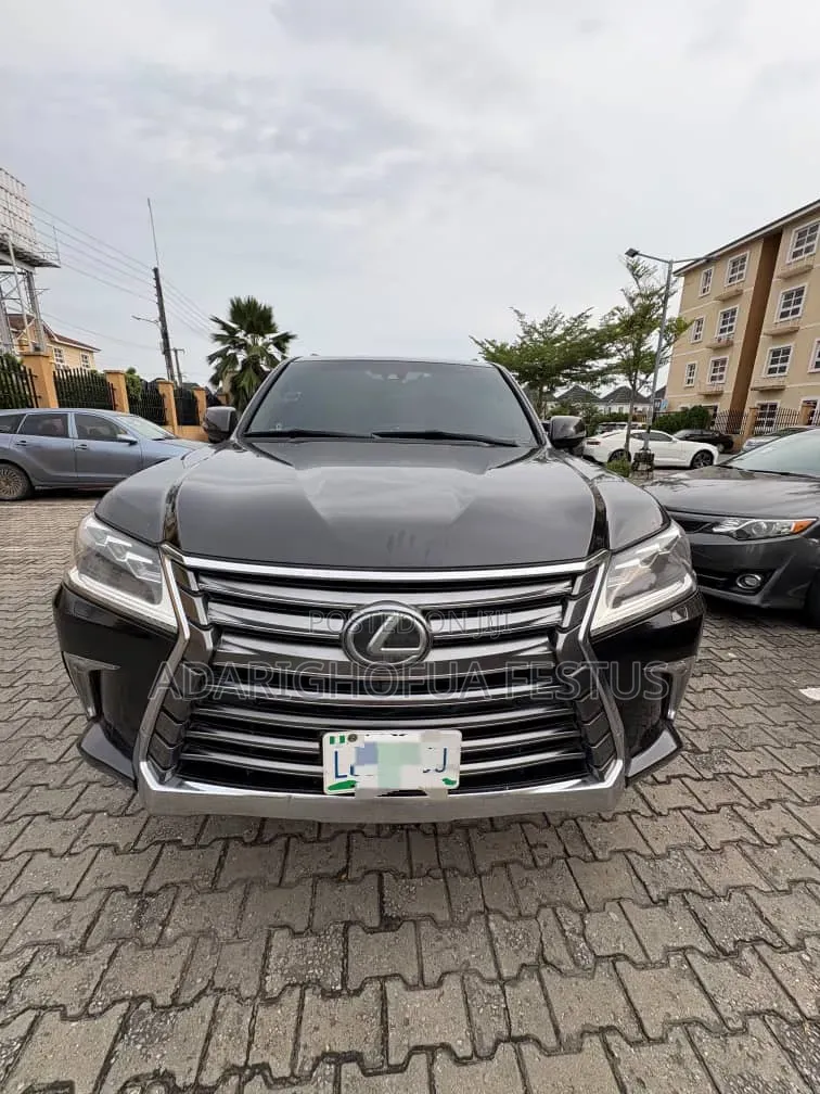 Lexus LX 2018 Black