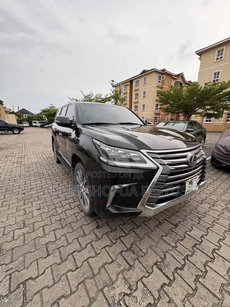 Lexus LX 2018 Black
