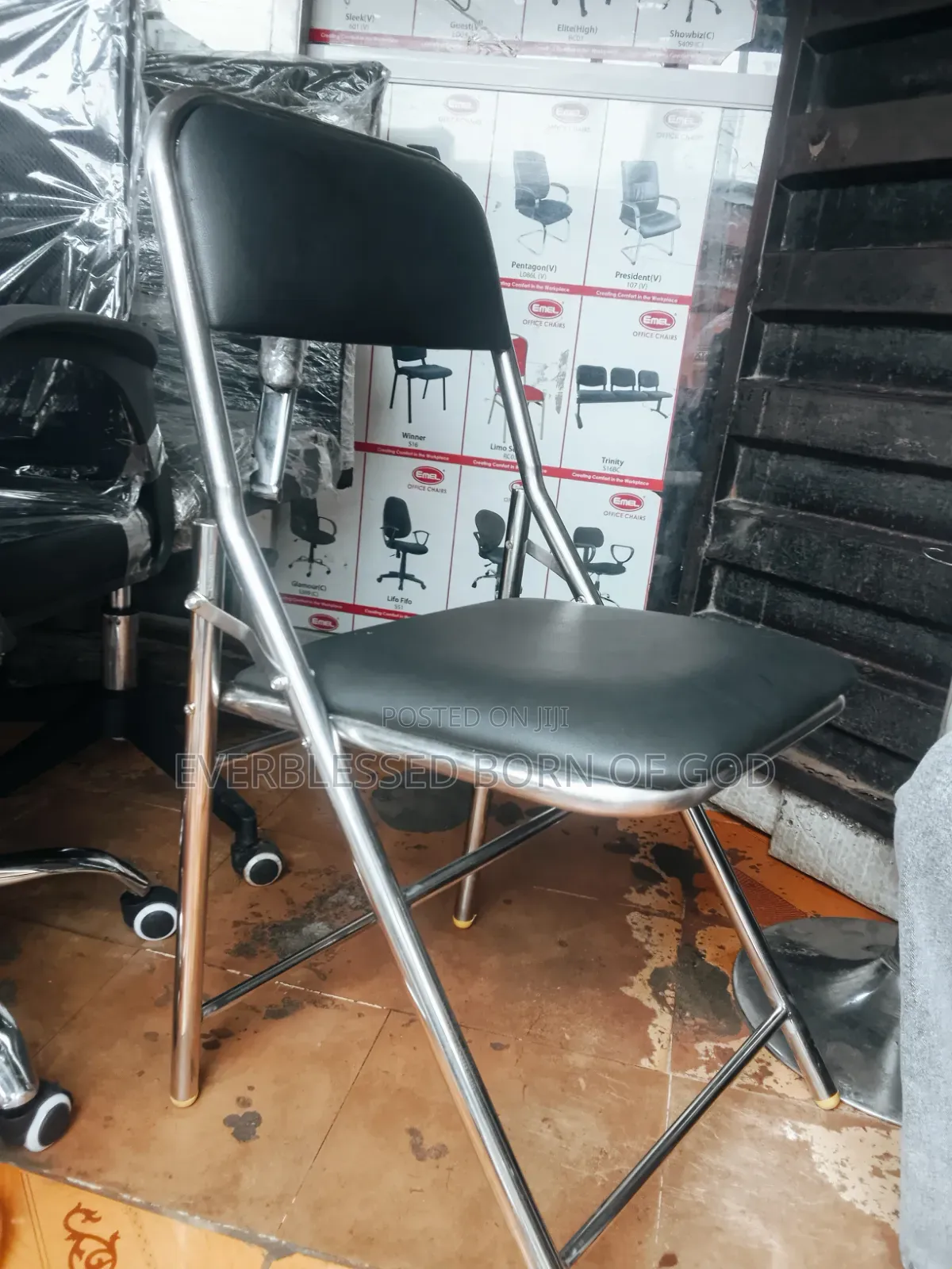 Comfortable Office And Restaurant Black Foldable Metal Framed Chair
