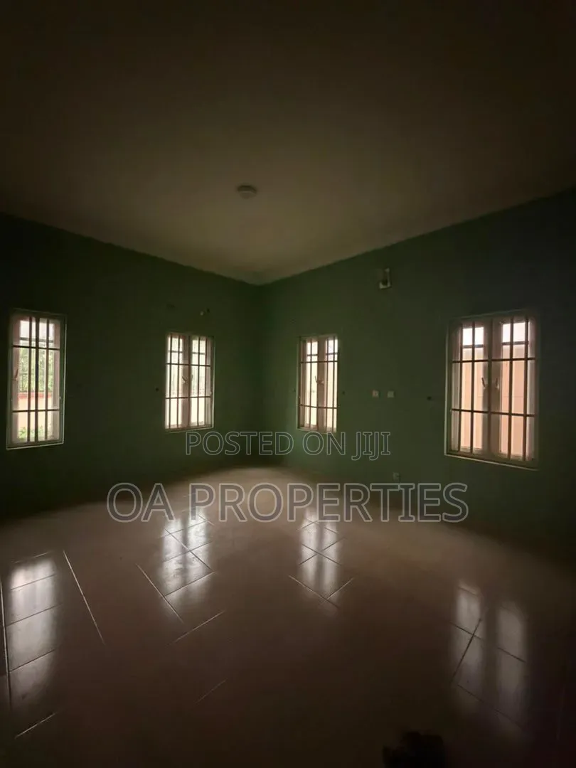 3bdrm Block of Flats in Ibadan for rent