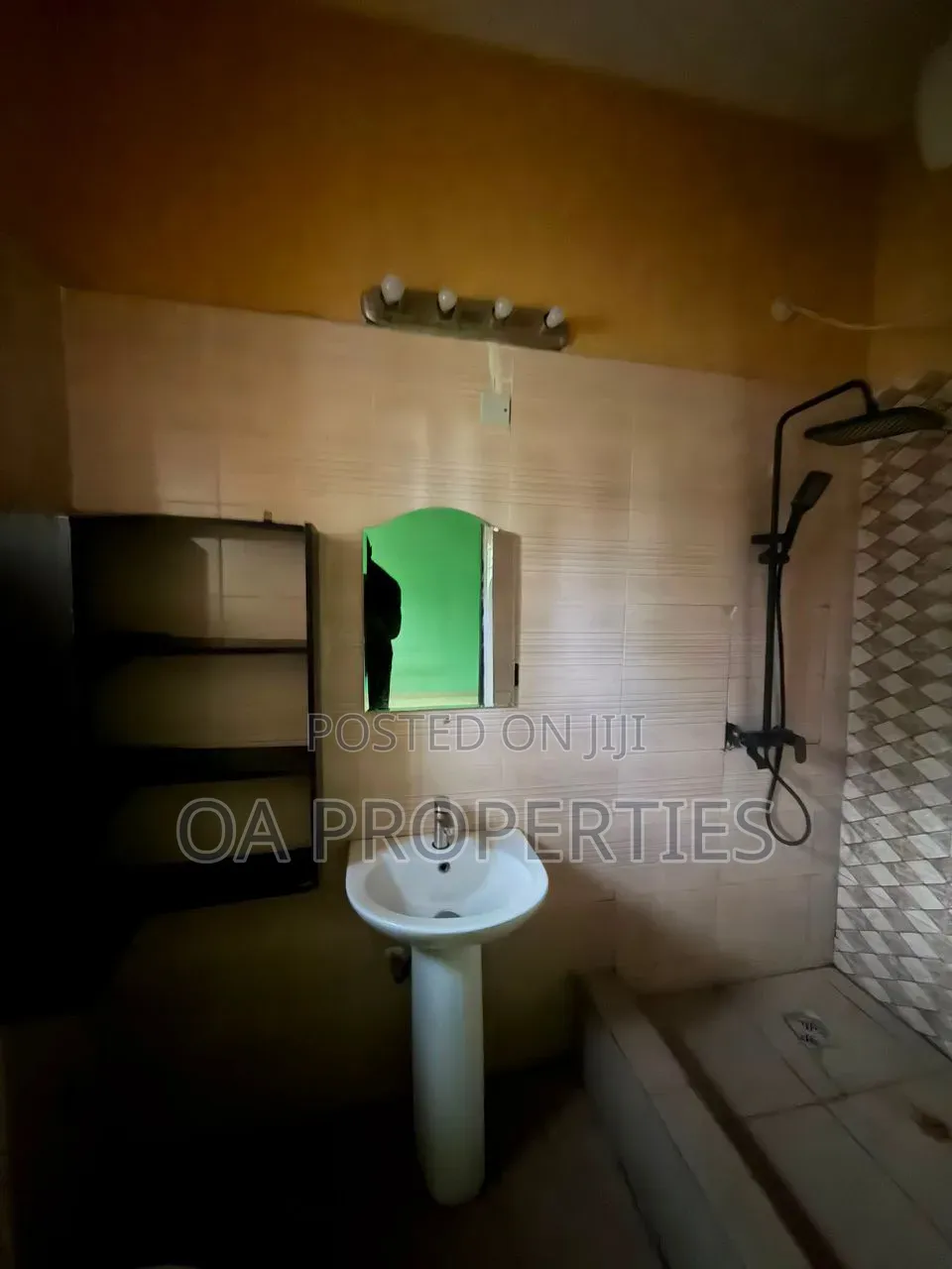3bdrm Block of Flats in Ibadan for rent