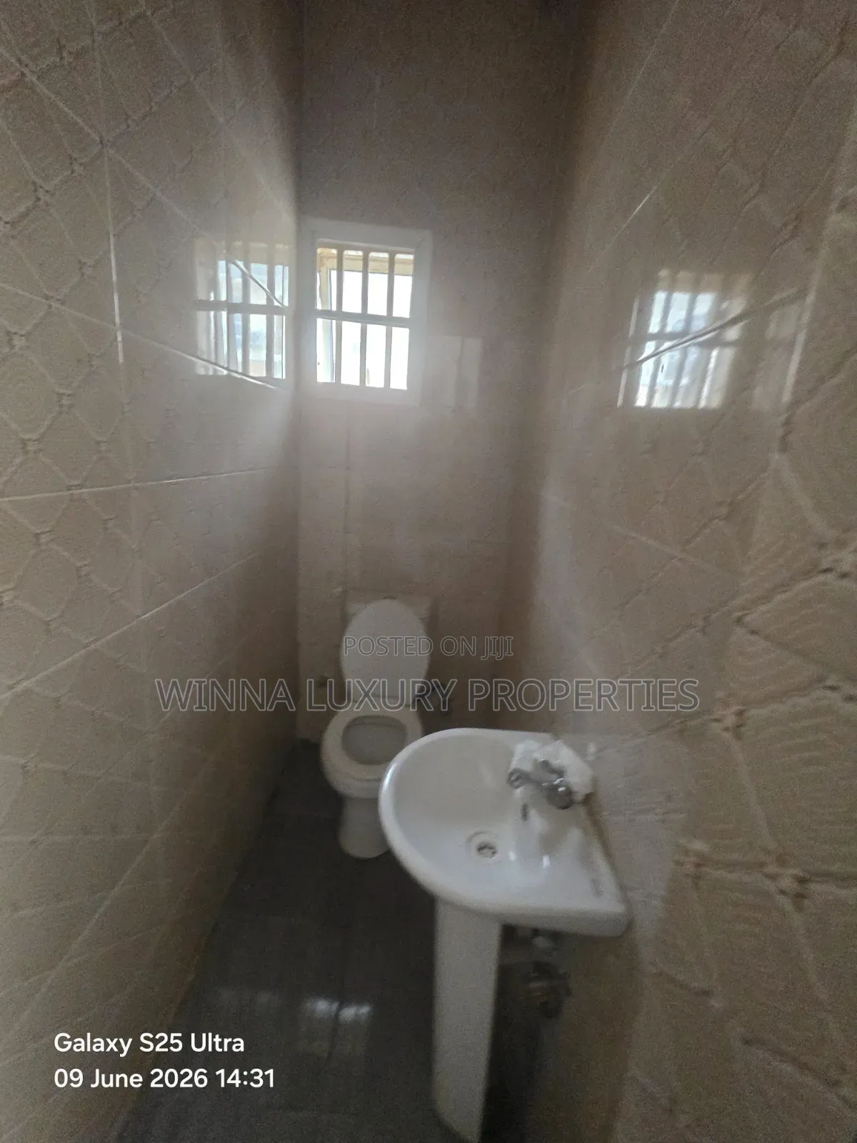 3bdrm Townhouse / Terrace in River Park Estate, Lugbe District for rent