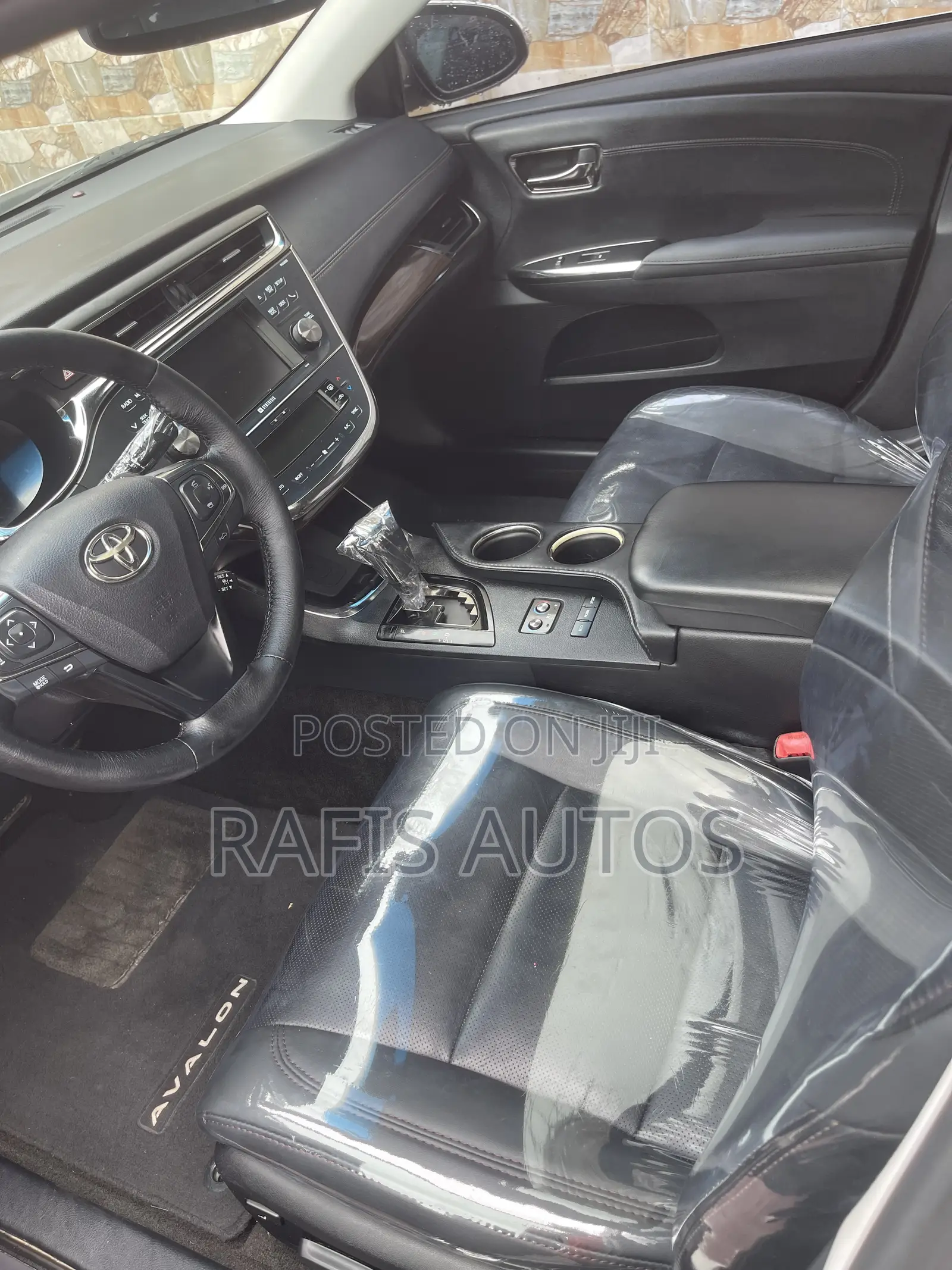 Toyota Avalon Limited 4dr Sedan (3.5L 6cyl 6A) 2015 White