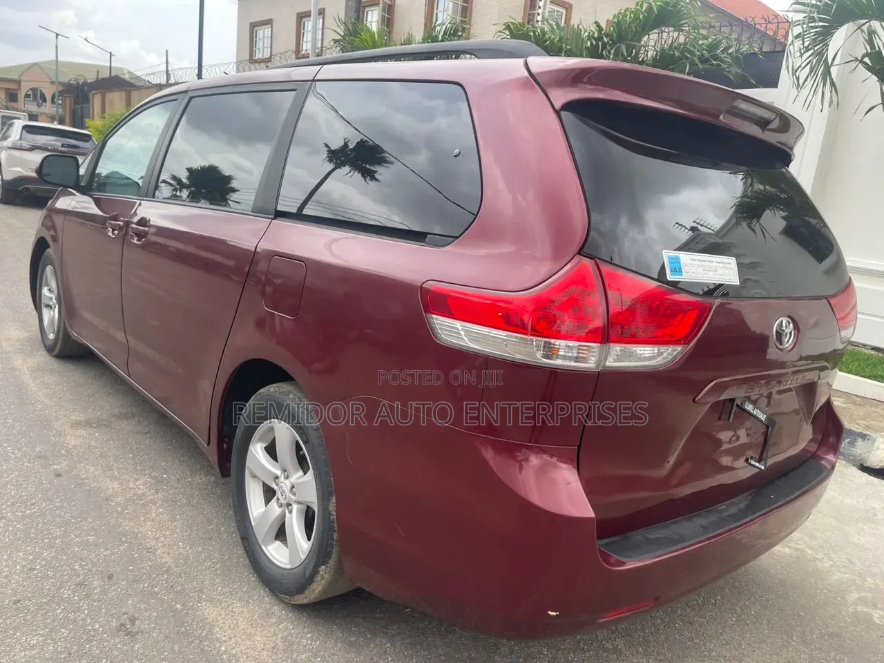 Toyota Sienna XLE 8 Passenger 2011 Red