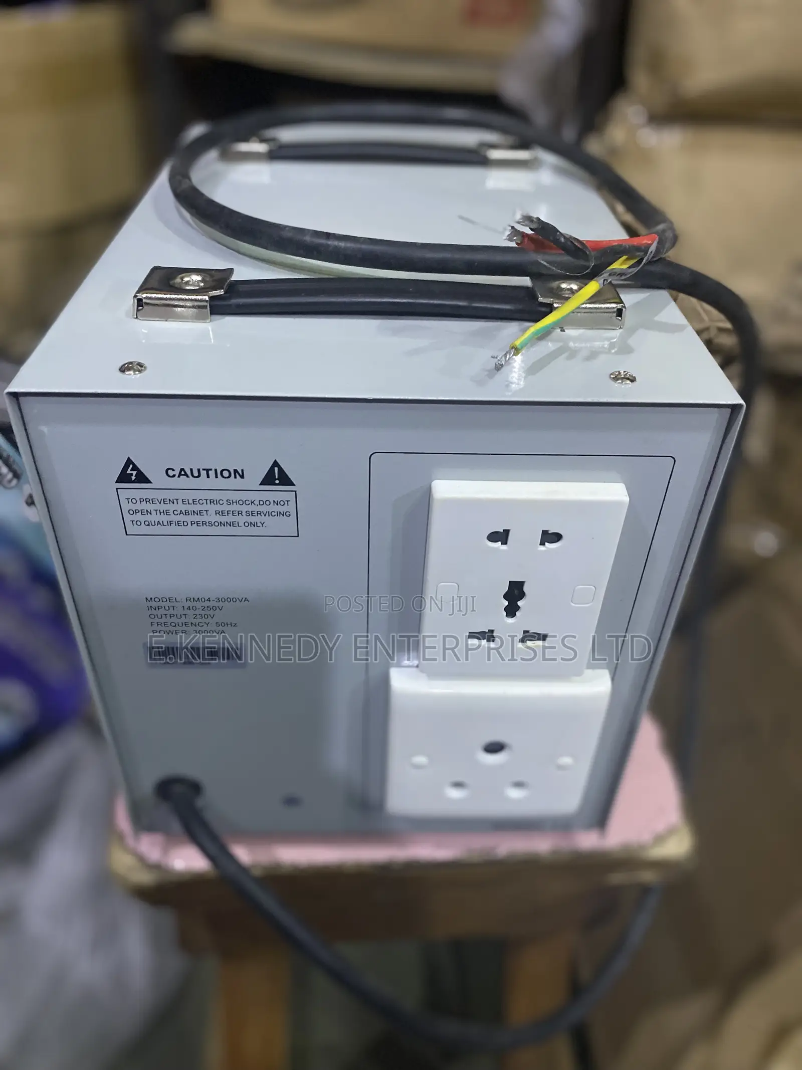 Rm04-3000 Watts Automatic Voltage Regulator Stabilizer