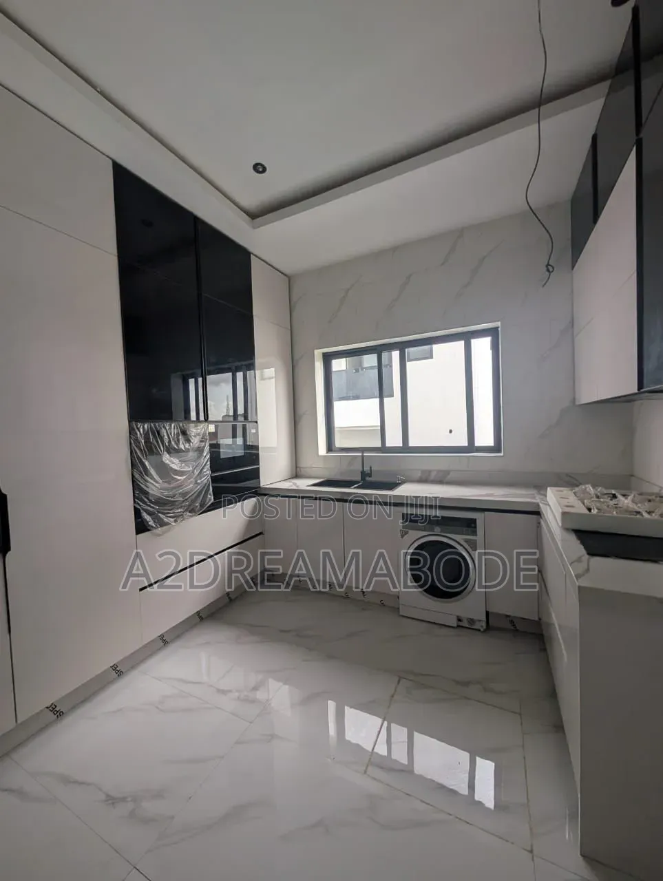 3bdrm Duplex in Ikeja Gra for rent