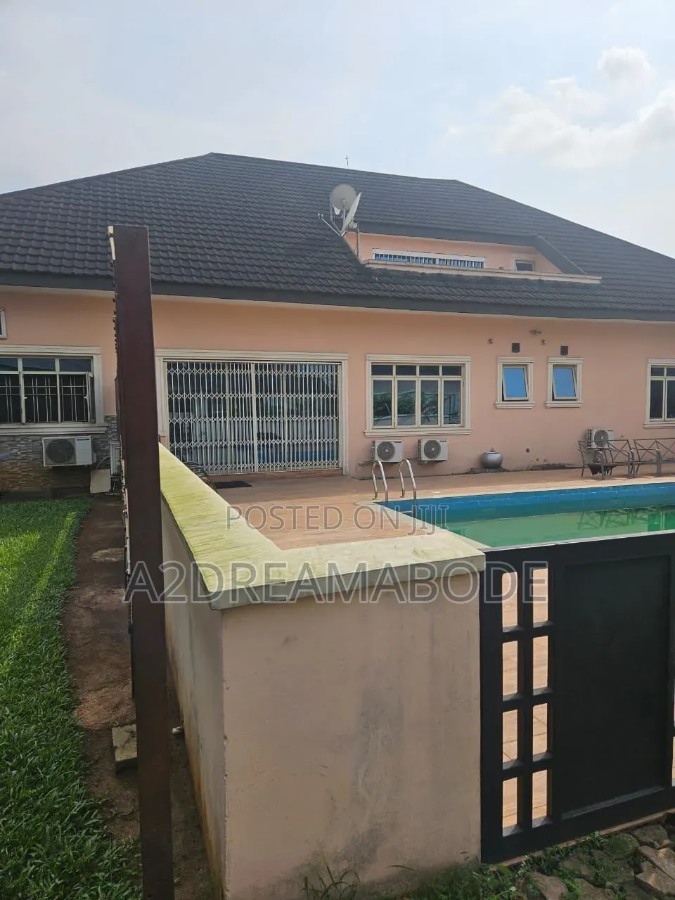 3bdrm Bungalow in Ikeja Gra for sale