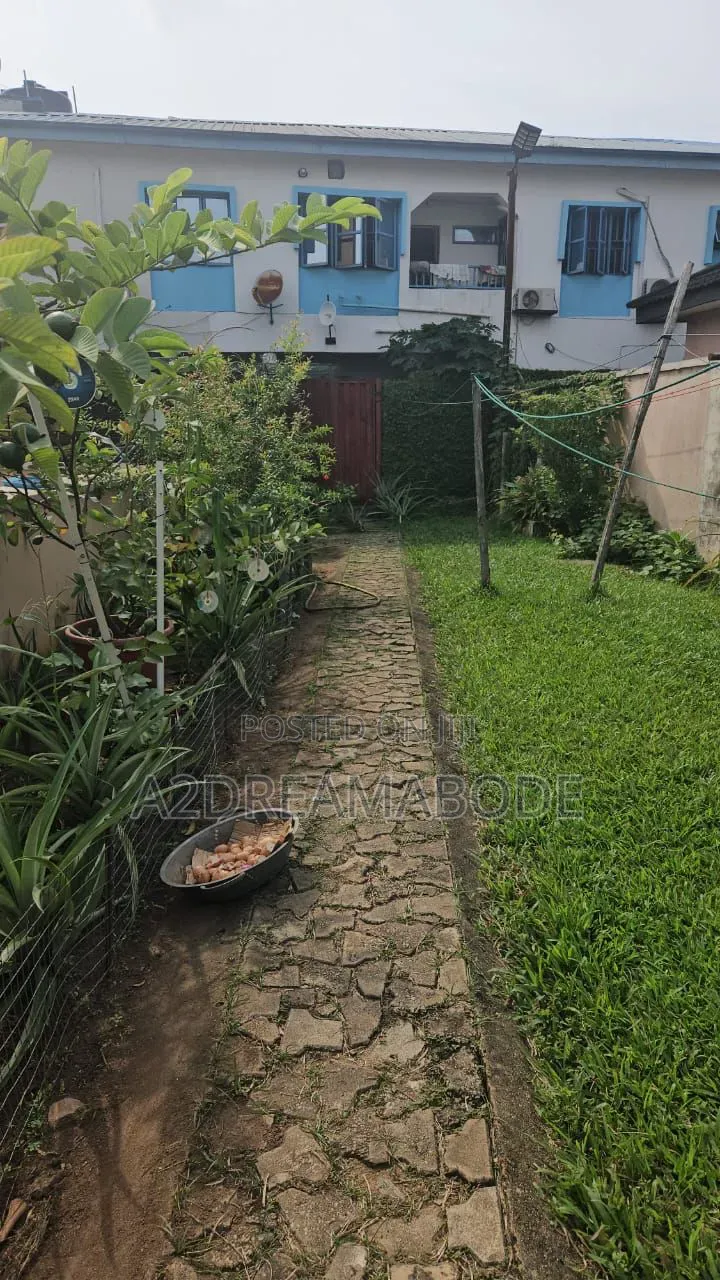 3bdrm Bungalow in Ikeja Gra for sale