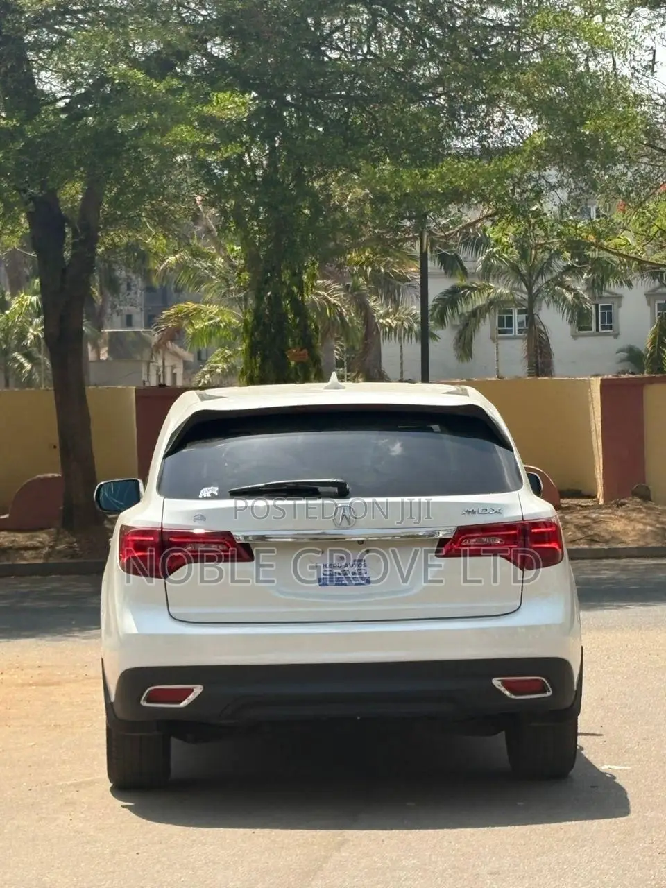 Acura MDX SUV 4dr FWD (3.5L 6cyl 9A) 2016 White