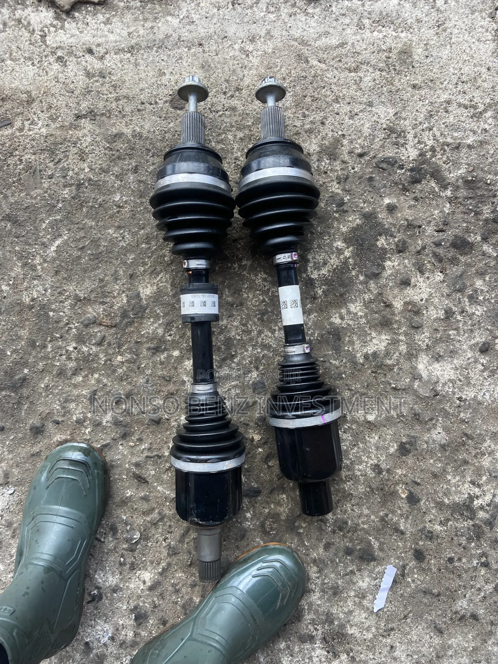 Pair of Front Driving Shafts GLB