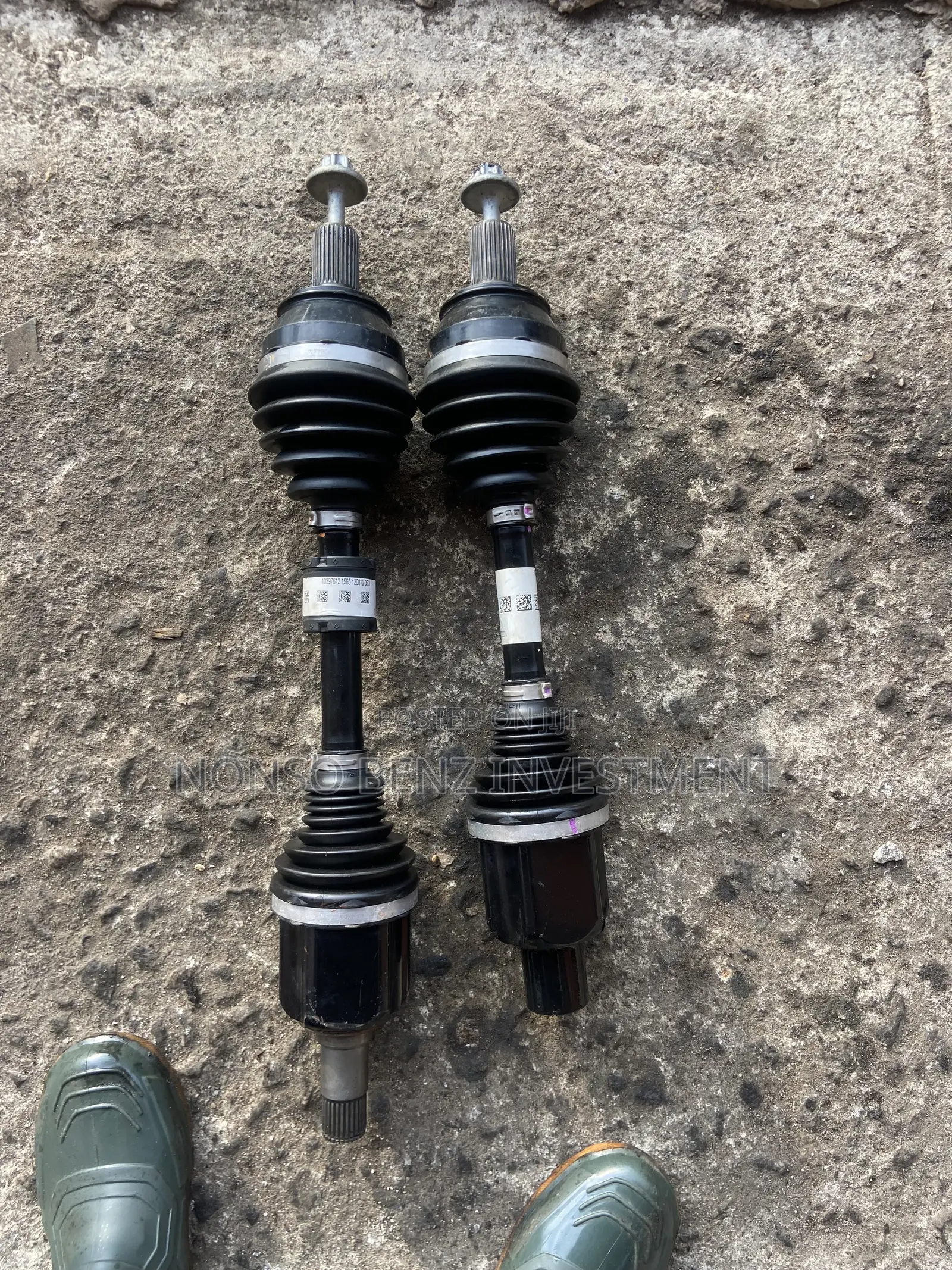 Pair of Front Driving Shafts GLB
