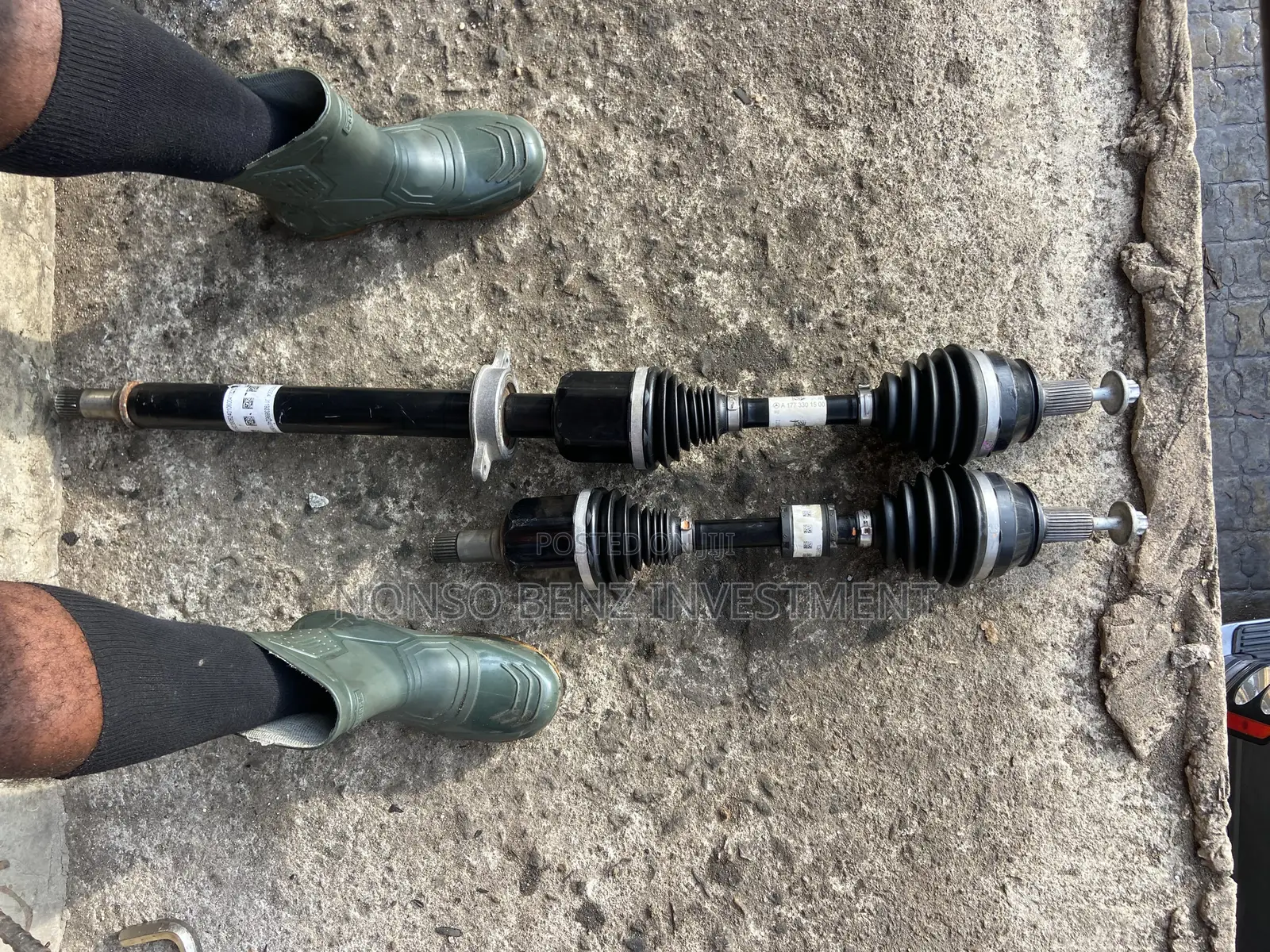 Pair of Front Driving Shafts GLB