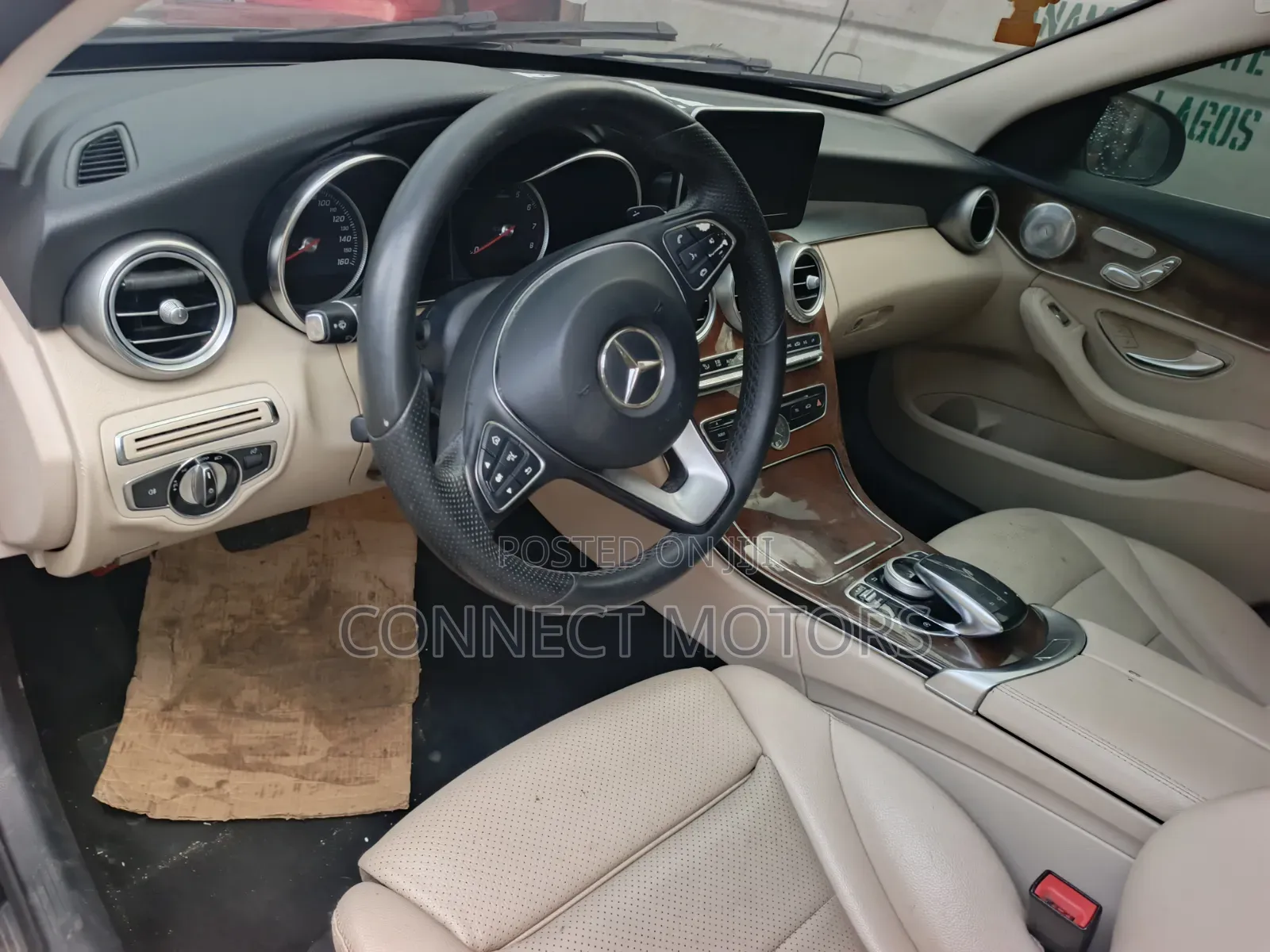 Mercedes-Benz C300 2016 Black