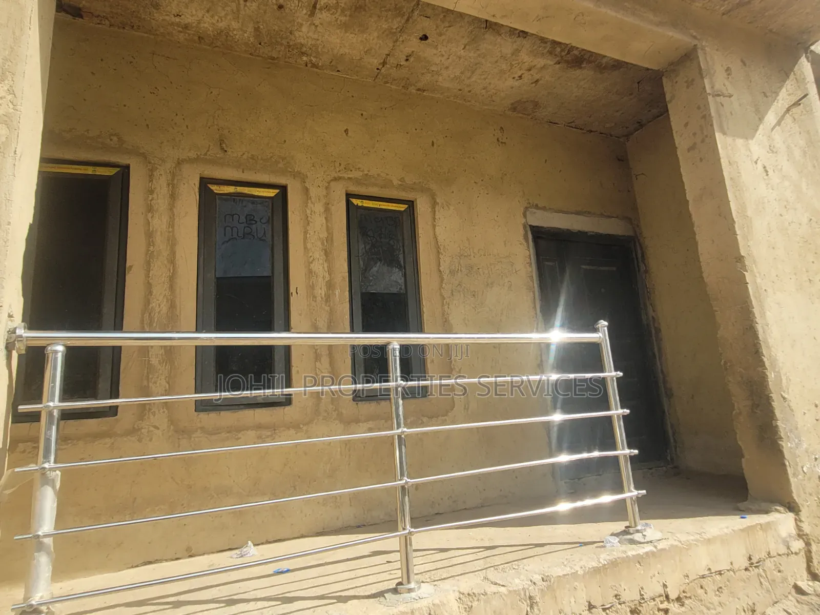 2bdrm Block Of Flats In Army Command Estate For Sale