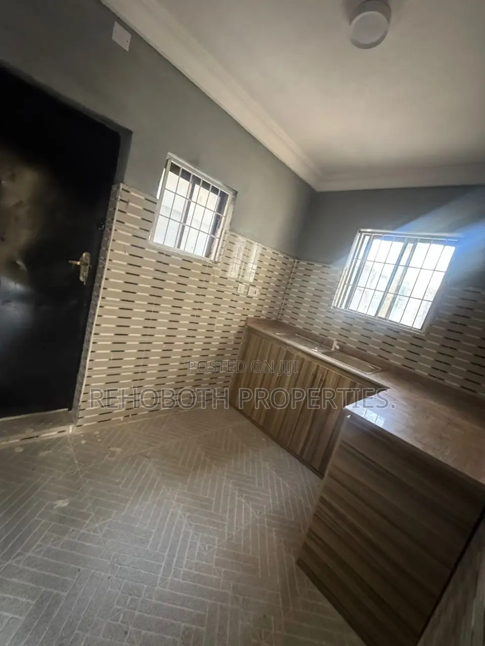2bdrm Apartment in 14Th Avenue, Oluyole for rent