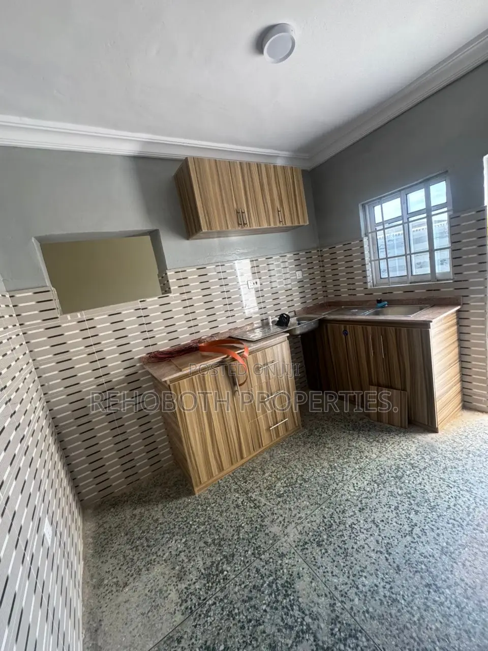 2bdrm Apartment in 14Th Avenue, Oluyole for rent
