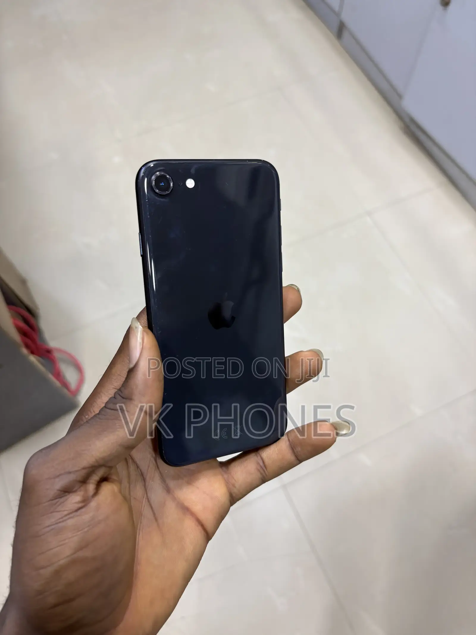 Apple iPhone SE (2020) 64 GB Black