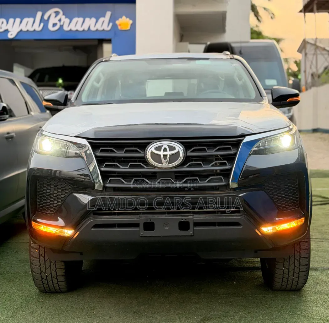 New Toyota Fortuner 2025 Black