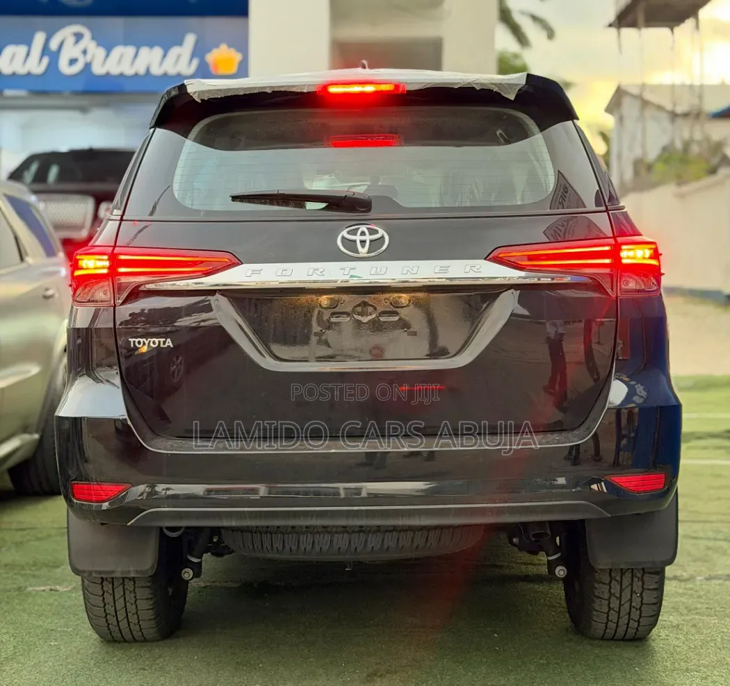 New Toyota Fortuner 2025 Black