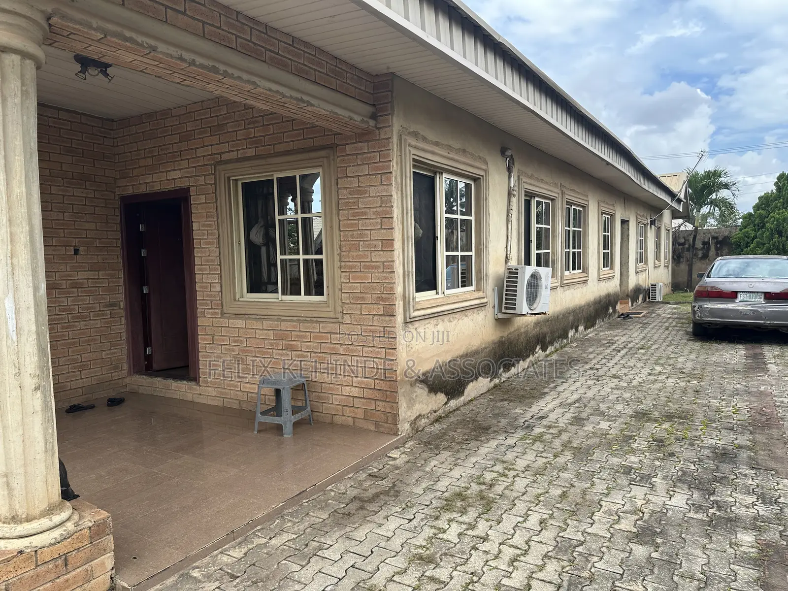 4bdrm Bungalow in Aderibigbe Close, Idishin for sale