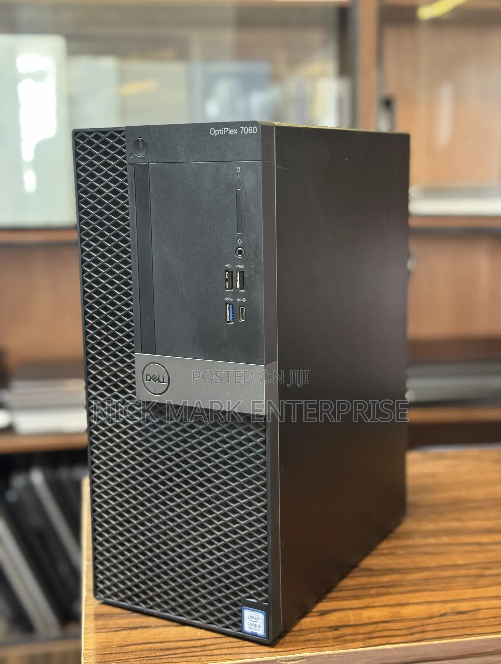 Desktop Computer Dell OptiPlex 7060 16GB Intel Core i5 SSD 256GB