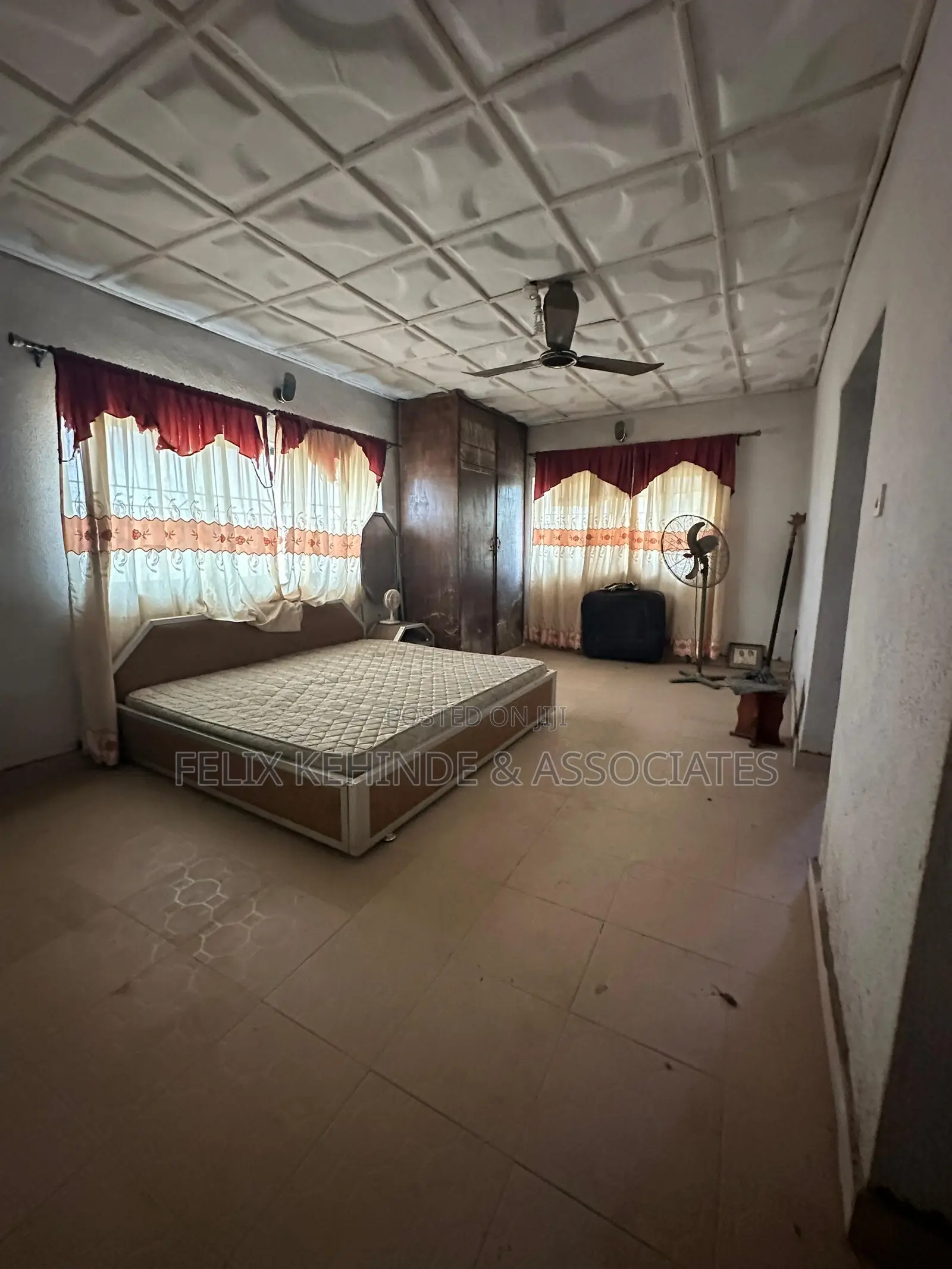 9bdrm Block of Flats in Providence Estate, Eleyele for sale