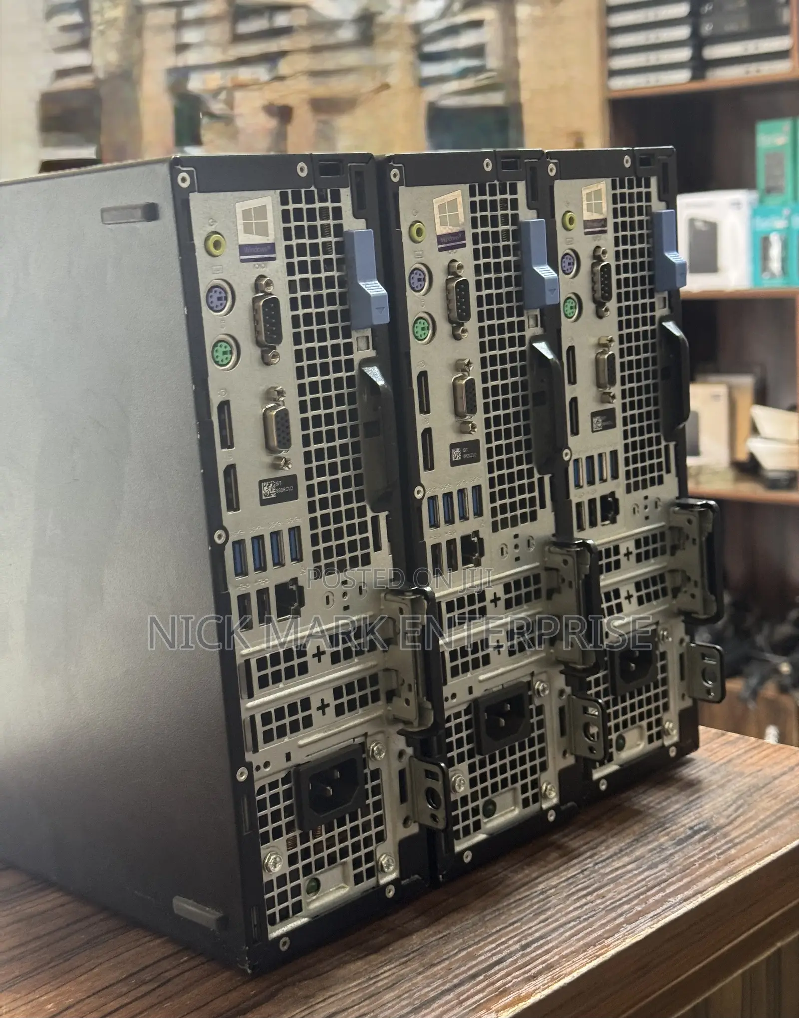 Desktop Computer Dell OptiPlex 7060 16GB Intel Core i5 SSD 256GB