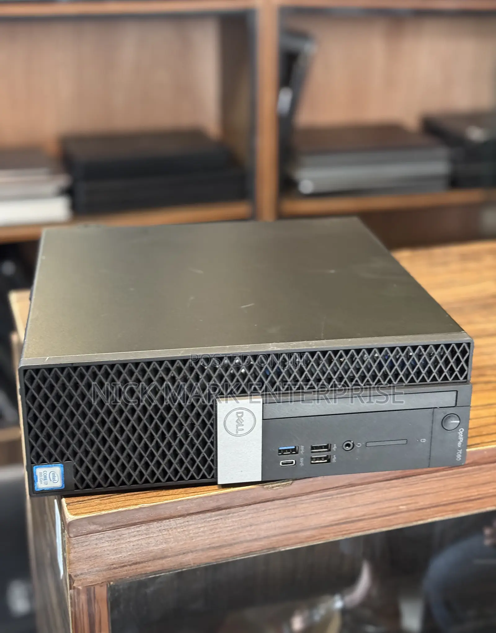 Desktop Computer Dell OptiPlex 7060 16GB Intel Core i7 SSD 256GB