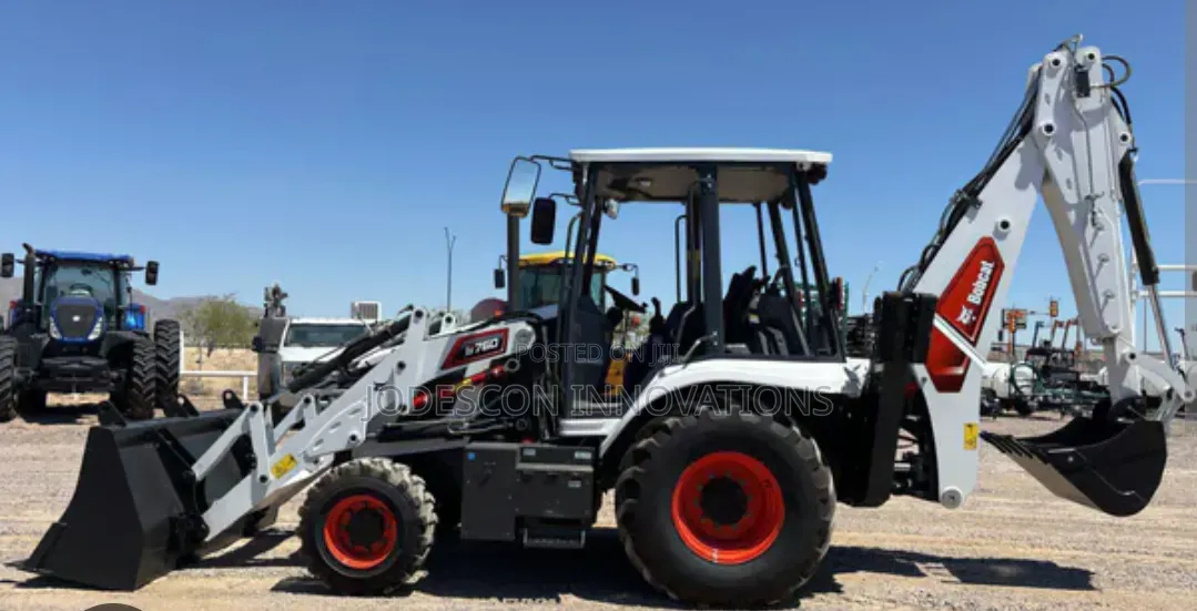 Bobcat B760 Backhoe Loader